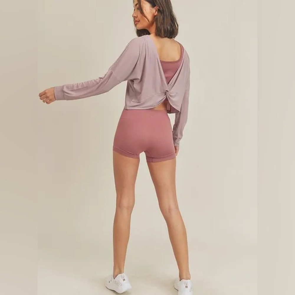 Long SleeveTwist back Crop Top
